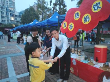 黄河大集丨幸福市集一刻钟便民生活节社区居民福利行(图4)