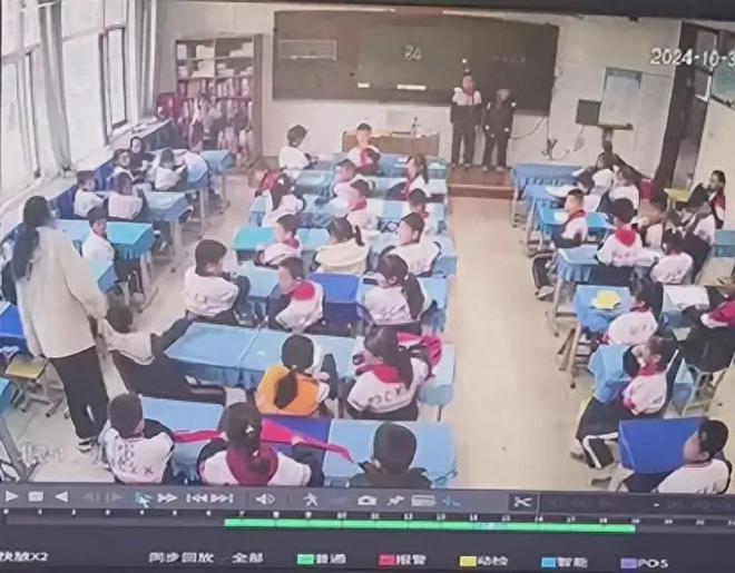 男孩鞋被老师扔垃圾桶后续！光脚上课20个耳光学校回复冲热搜(图1)