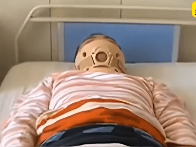 15年保安因接跳楼女而瘫痪女孩母亲：我女儿出事你负一辈子责(图6)