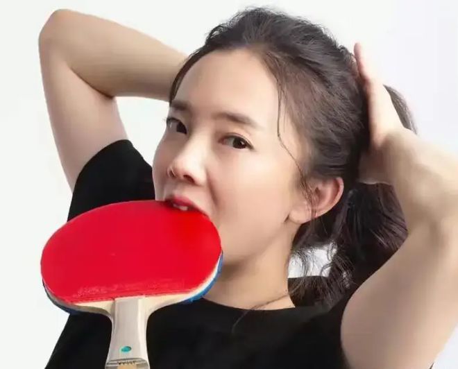 恭喜现役韩乒一姐官宣嫁前中国国乒冠军并暗示已经怀有身孕(图1)