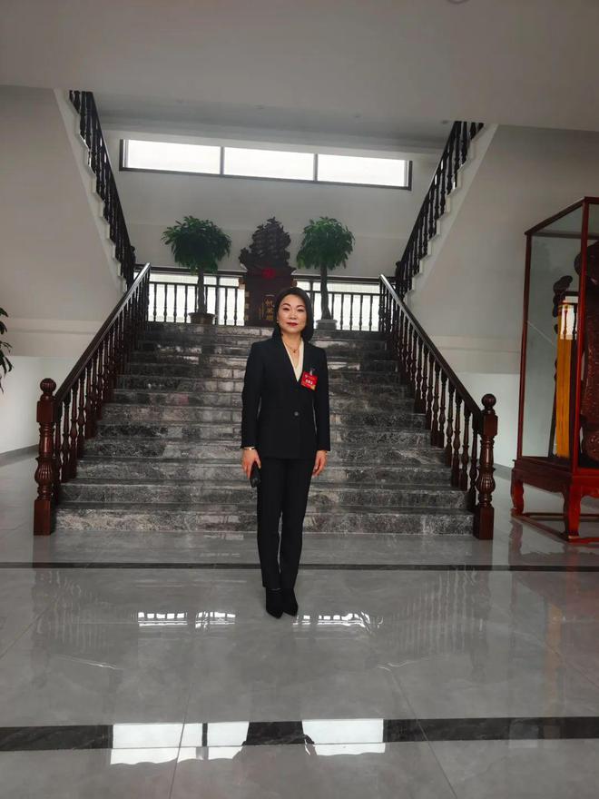 责任担当铸辉煌金属科技引领者——常秀霞(图1)