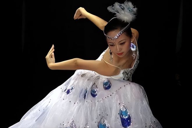 “消失”已久的聋哑女孩邰丽华结婚生子后却走上了另一条大道(图6)