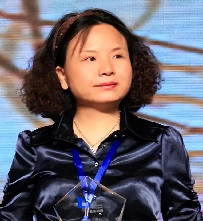 向美国捐96亿却不给中国员工发工资中国“女首善”终被曝光!(图21)