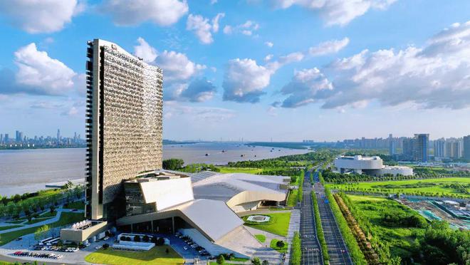 一栋楼十个亿卖全球(图6)