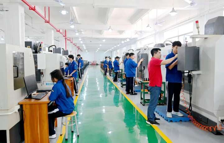 深圳宝山技工学校蝉联“优秀”称号领跑深圳民办职教(图2)