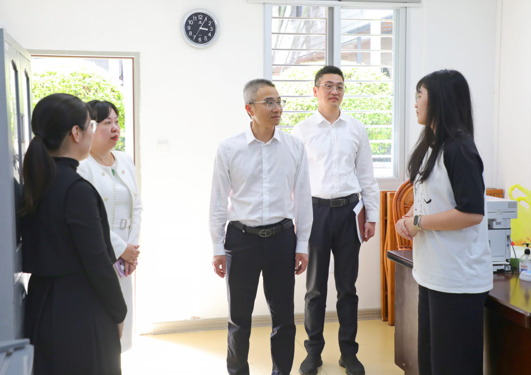 鲤城区委主要领导带队调研区委统战部组合(图2)