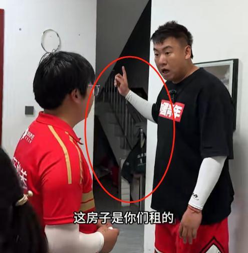 泪崩！江苏05后女生独自养活3个弟妹陌生男子转账6万：活着就行(图6)
