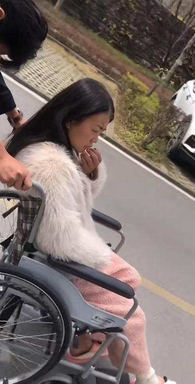 痛心！云南美女赛赛去世年仅23岁结婚仅2个月生前不慎跌倒(图11)