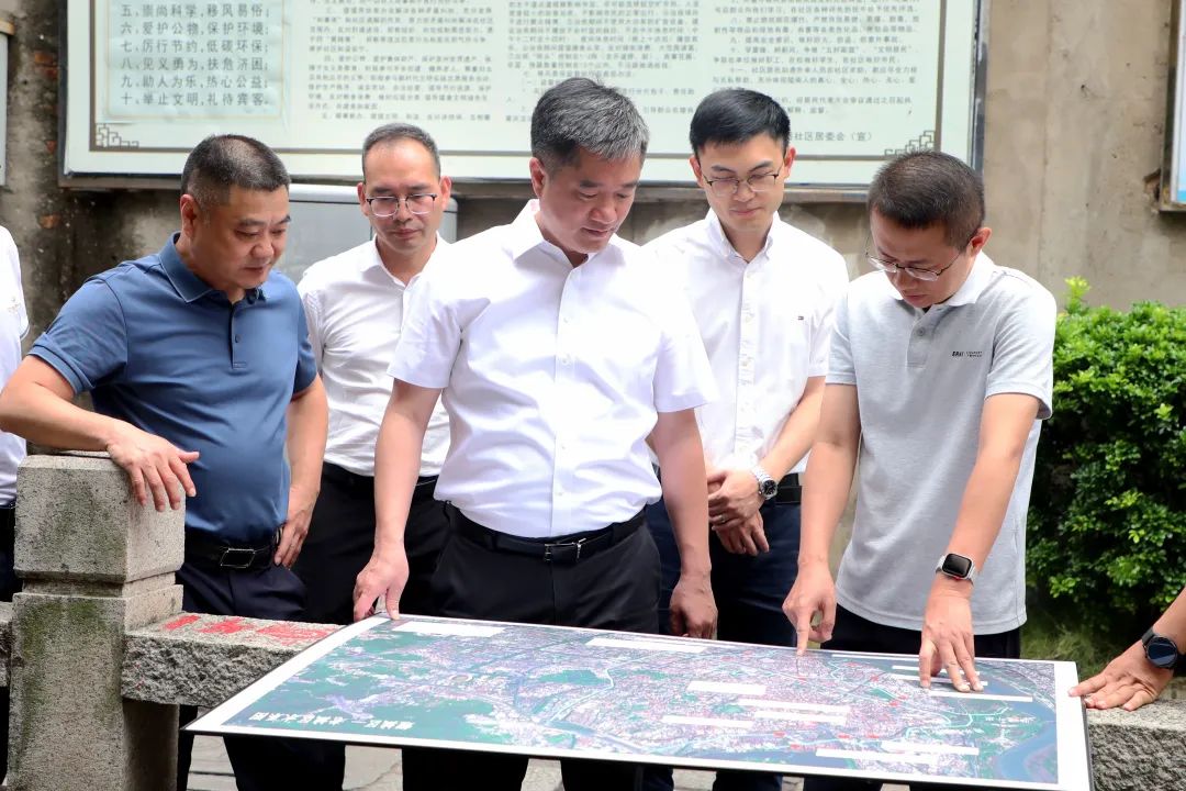 鲤城区政府主要领导带队调研古城水系并开展巡河工作(图3)