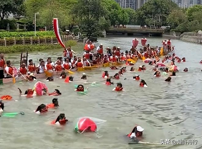 猎德村的船翻了!3条新龙舟翻2条翻船原因离谱这下要被嘲笑了(图3)