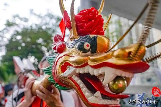 猎德村的船翻了!3条新龙舟翻2条翻船原因离谱这下要被嘲笑了(图10)