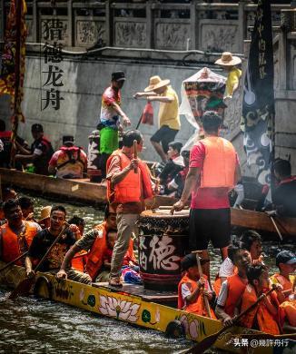 猎德村的船翻了!3条新龙舟翻2条翻船原因离谱这下要被嘲笑了(图9)