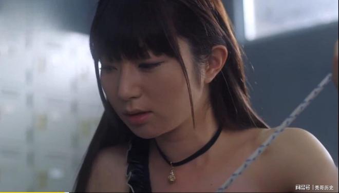日本三级《女子高校拷问部》无数甲虫幼虫在蠕动简直受不了(图2)