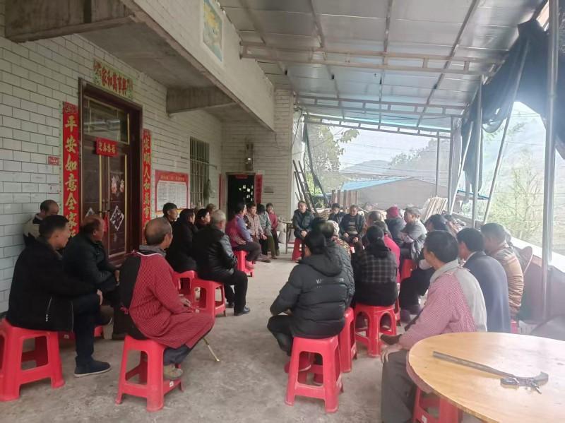 冬季管护正当时技术赋能促产优​——高县嘉乐镇“三步走”创新开展蚕桑“三冬”管理培训(图3)