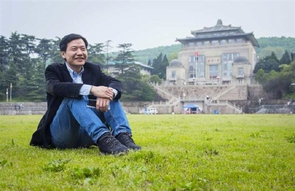 雷军发文祝母校生日快乐：今天是武汉大学130周年校庆日(图1)