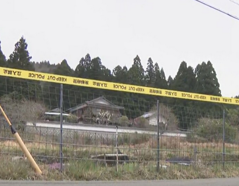 日本11岁男孩离奇失踪！3周后在山林里发现尸体继父成最大嫌疑！(图14)